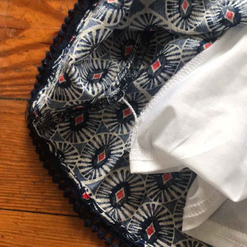 Old Navy Geometric Print Skirt - Picture 5 of 9